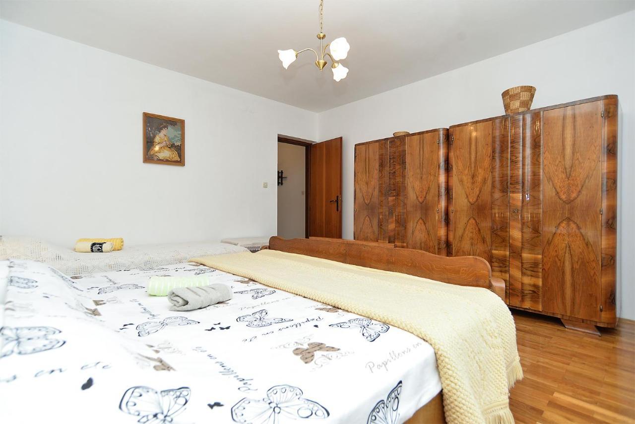 Vilim 2226 Apartman *
